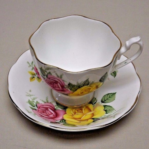 Queen Anne Fine Bone China England Yellow and Pink Roses Tea Cup and Saucer - Picture 4 of 13
